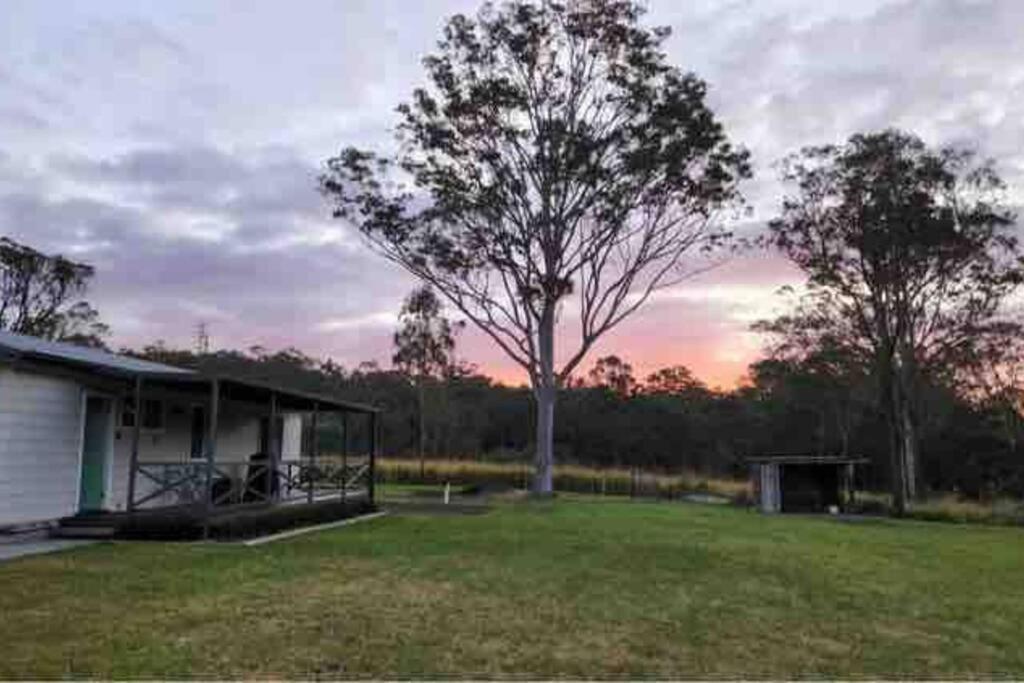 Urban Connection Farm Retreat Villa Irrawang Exterior photo